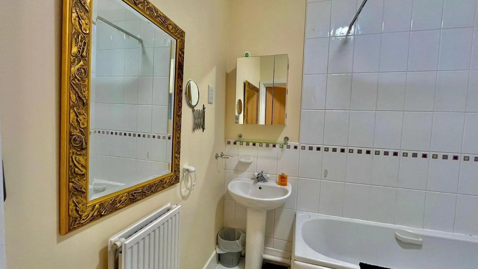 Cambridge Cozy Retreat - 1 Bed Apartment 0*,