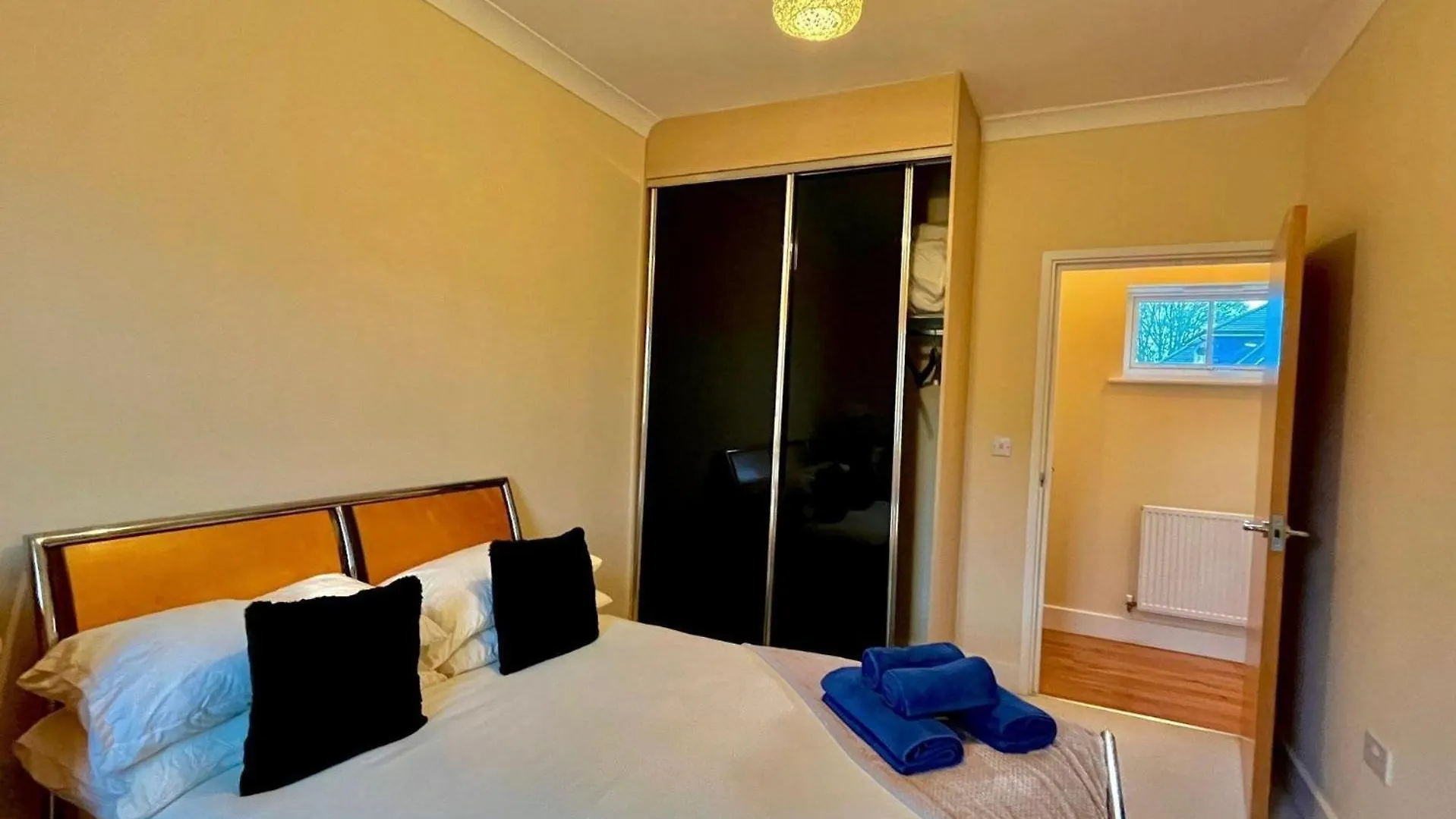 Cambridge Cozy Retreat - 1 Bed Apartment 0*, Cambridge (Cambridgeshire)